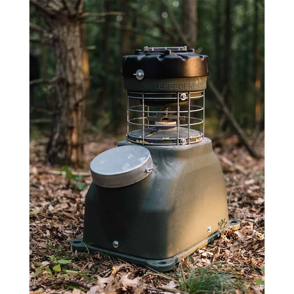 Capsule 100-lb Easy-Fill Game Feeder β Archery Country