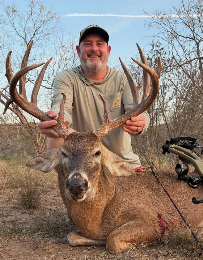 Tyler Vanderkolk, Archery Country owner, bowhunting trophy whitetail buck